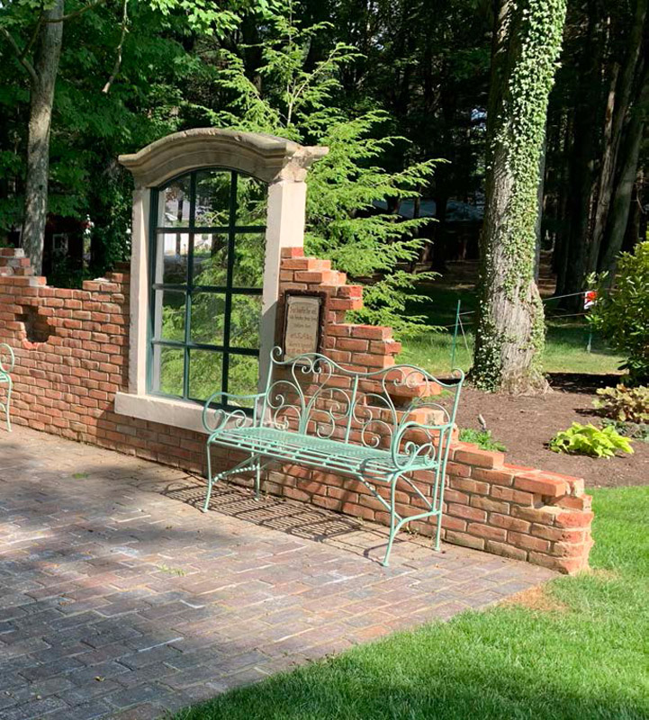Hippley gallery structures